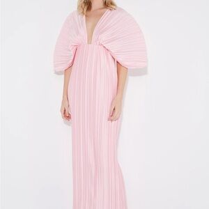 Elegant Pink Pleated Dress